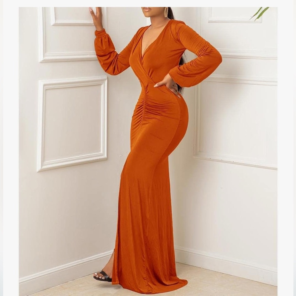 Boutique style Elegant Orange Maxi Dress nwot size large